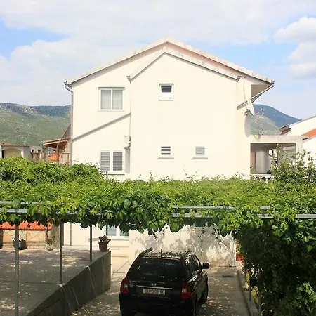 Apartment 10156a Orebic